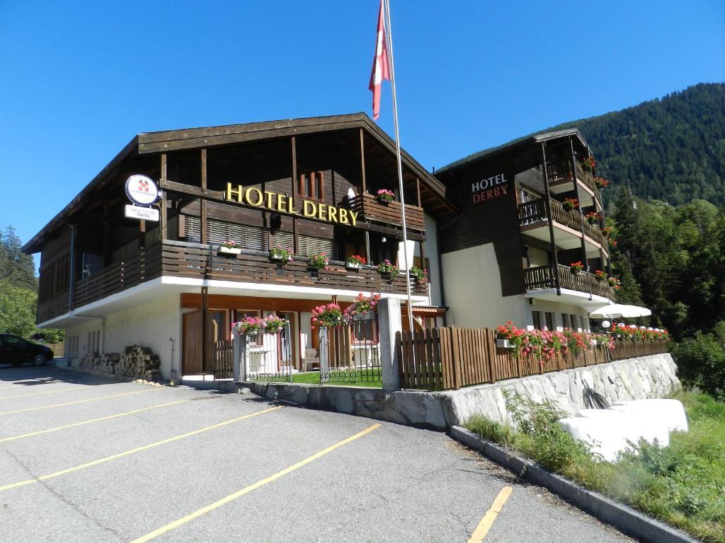 Hotel Derby Fiesch Exteriör bild