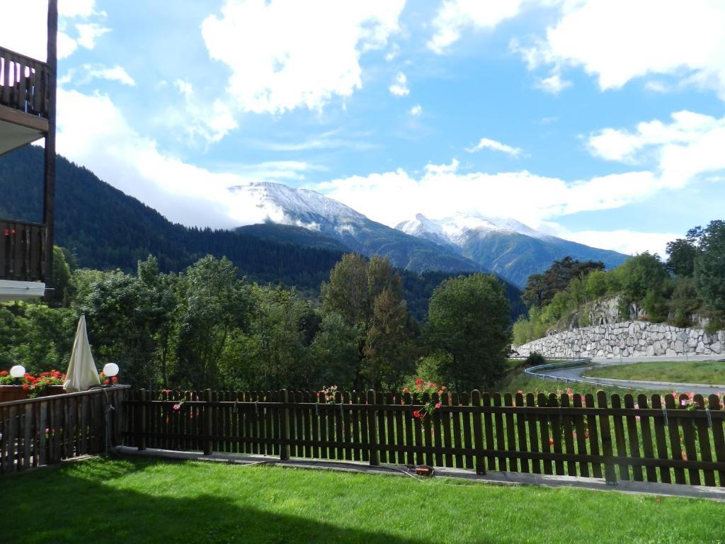 Hotel Derby Fiesch Exteriör bild
